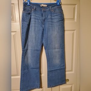 Levi's women's jeans